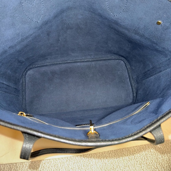 Louis Vuitton Black Neverfull MM Tote - Picture 12 of 13